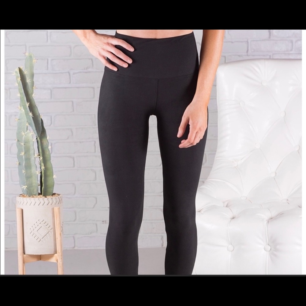 Black ultra soft high waist Tummy control leggings
